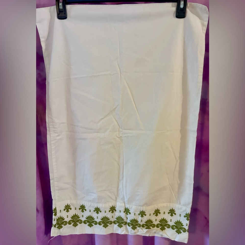 4 vintage mix matched standard pillow cases